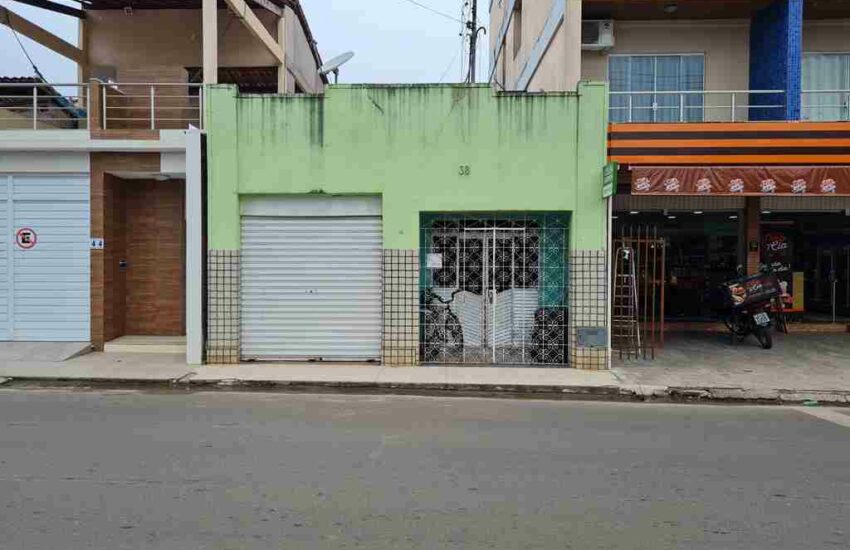 Casa a Venda na Avenida ACM